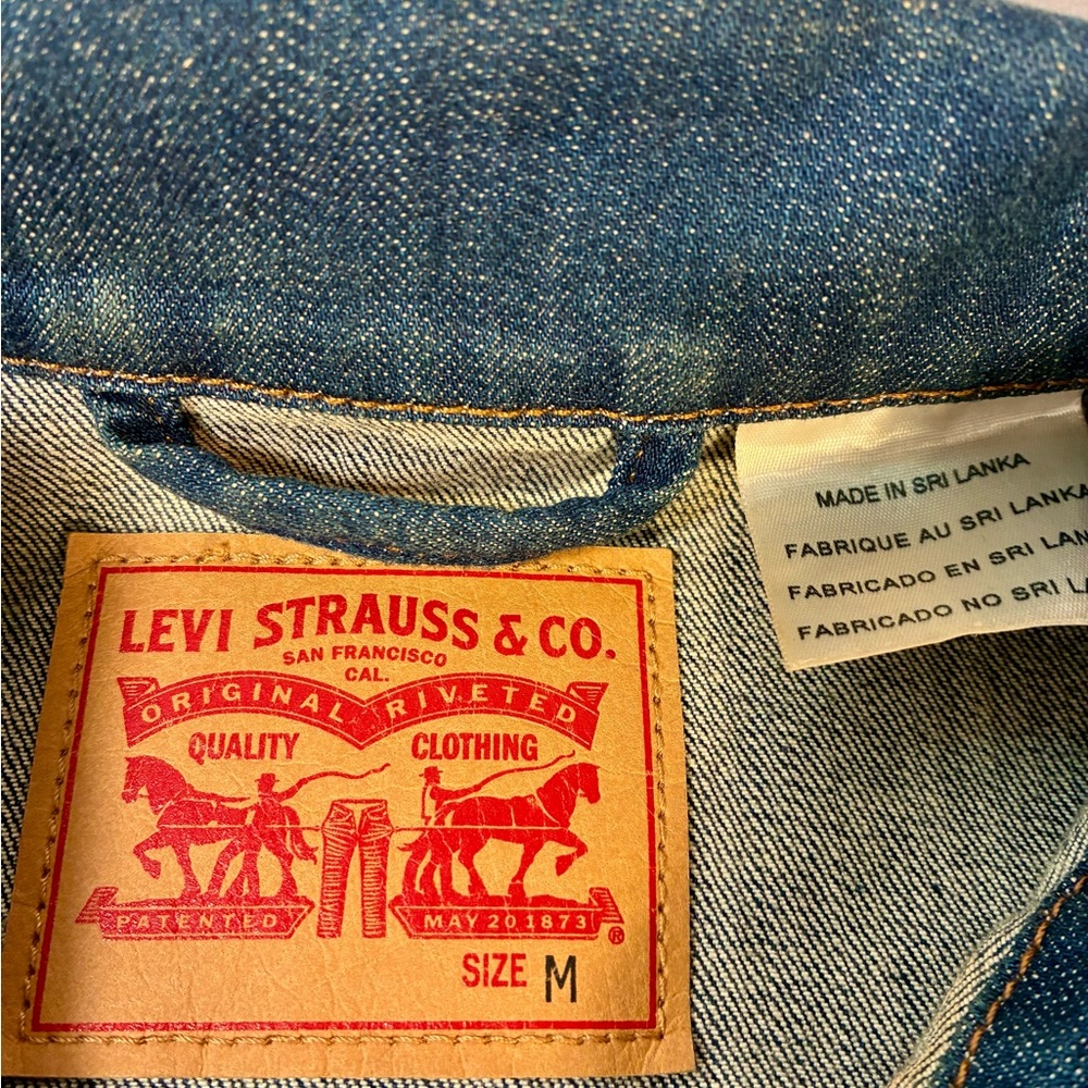 Levi's Blue Denim Trucker Jacket M - Picture 3 of 7